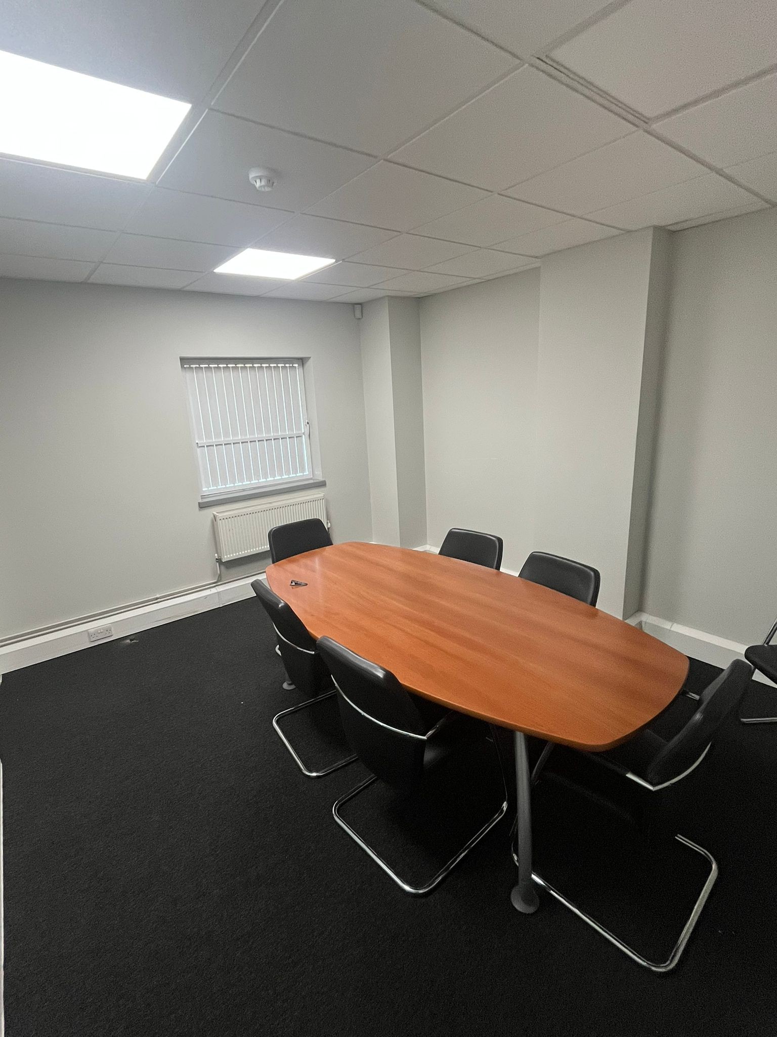 Meeting room decorating and flooring works